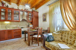 RENAS HOUSE